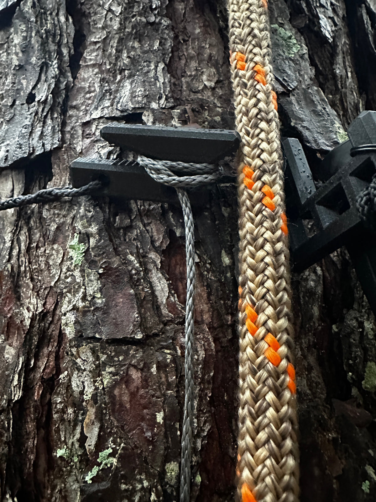Wayward Wire | Pocket Bow Hanger