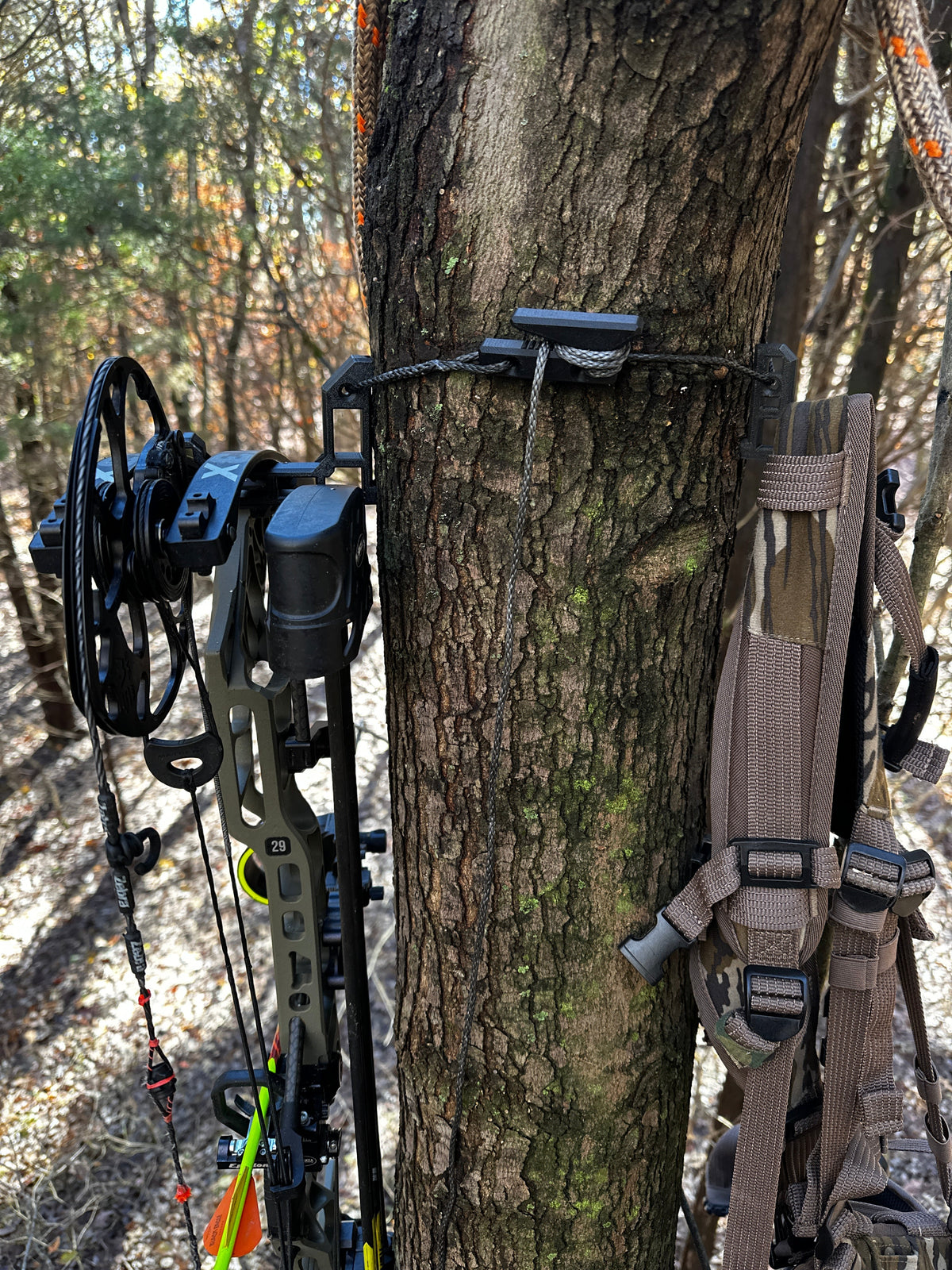 Wayward Wire | Pocket Bow Hanger